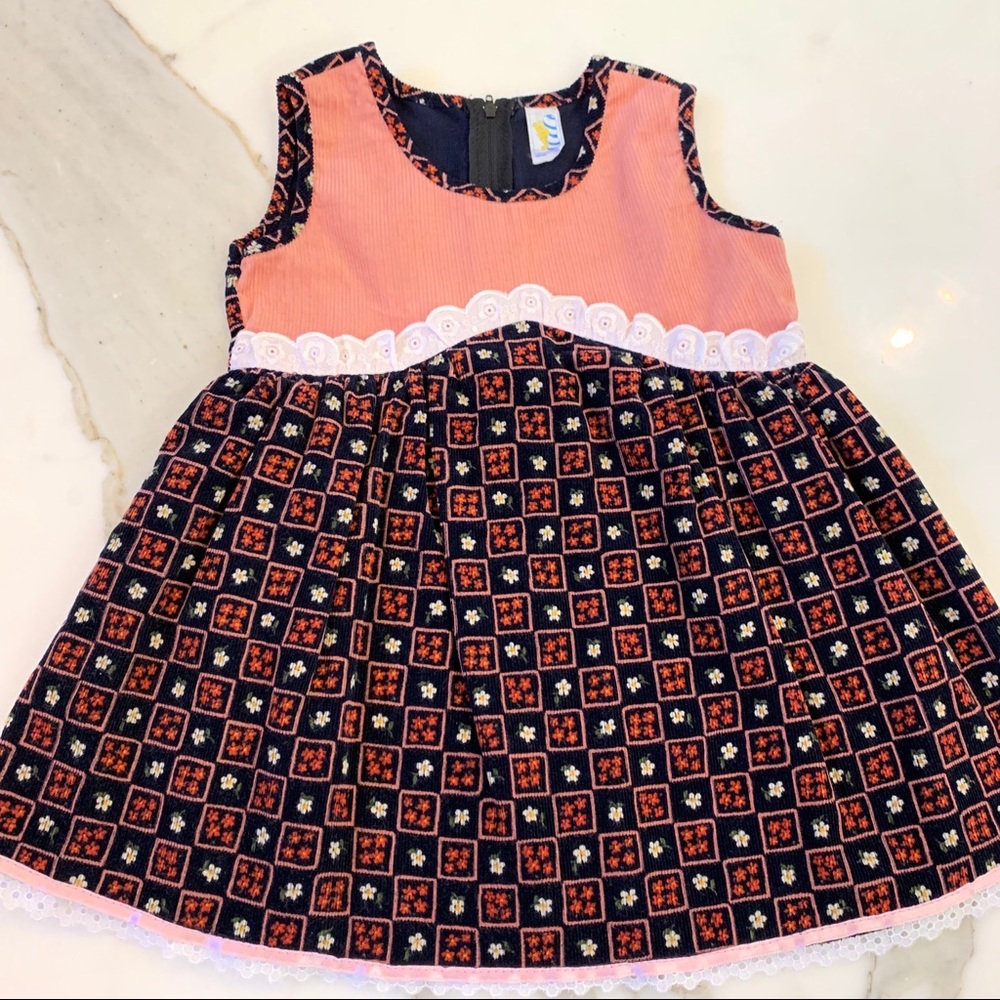 Beautiful corduroy dress for girls size 3T/92 cm